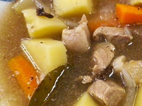 豚角切りシンプル野菜スープ